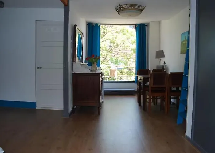 With Terras In Noord *