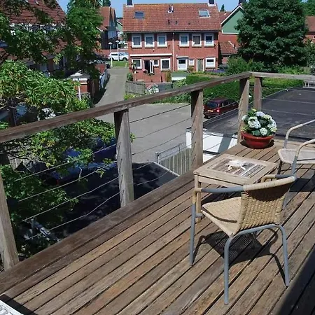 With Terras In Noord 아파트